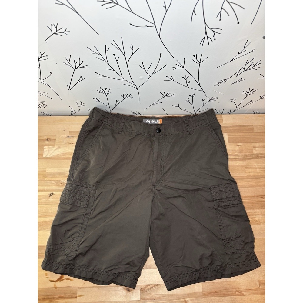 Lee Dungarees Men's Size 36 Cargo Shorts Gray Cotton Blend